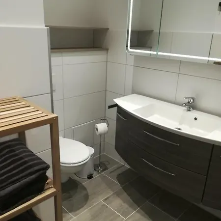 Appartement Fuer Max. 10 Personen In Zentrum Sued Leipzig