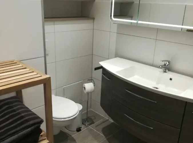 Appartement Fuer Max. 10 Personen In Zentrum Sued Leipzig