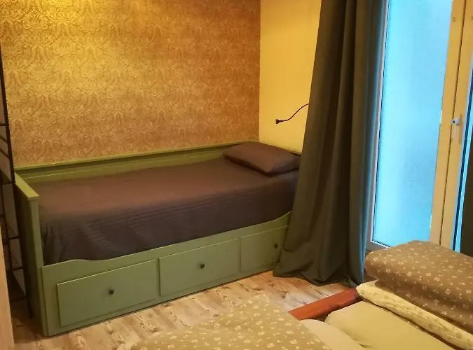 Appartement Fuer Max. 10 Personen In Zentrum Sued