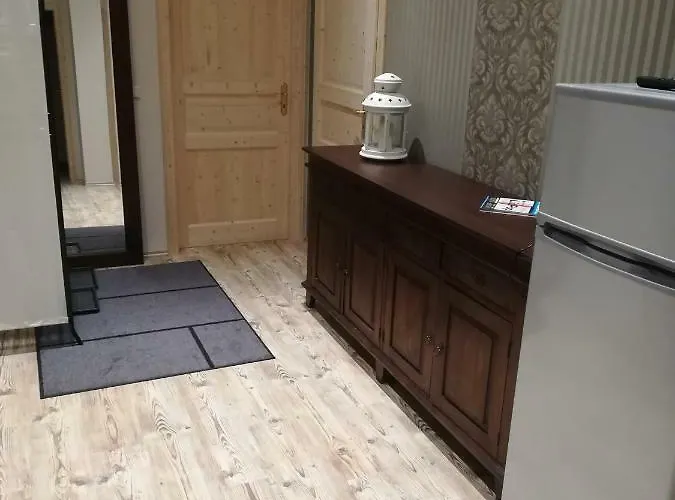 Appartement Fuer Max. 10 Personen In Zentrum Sued *